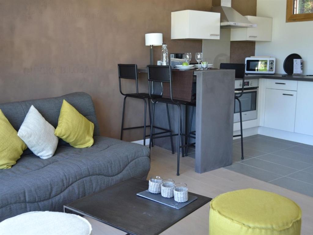 Gites & Tiny Houses Les Hauts De Toulvern Baden Rum bild
