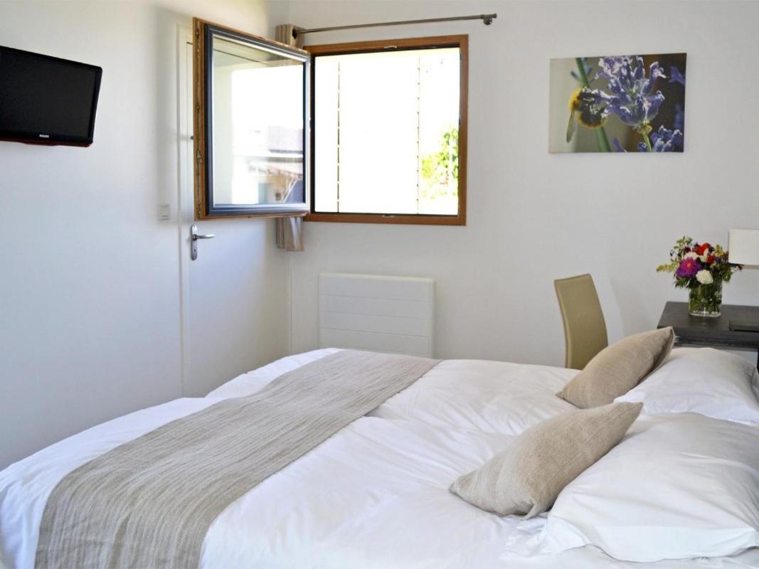 Gites & Tiny Houses Les Hauts De Toulvern Baden Rum bild