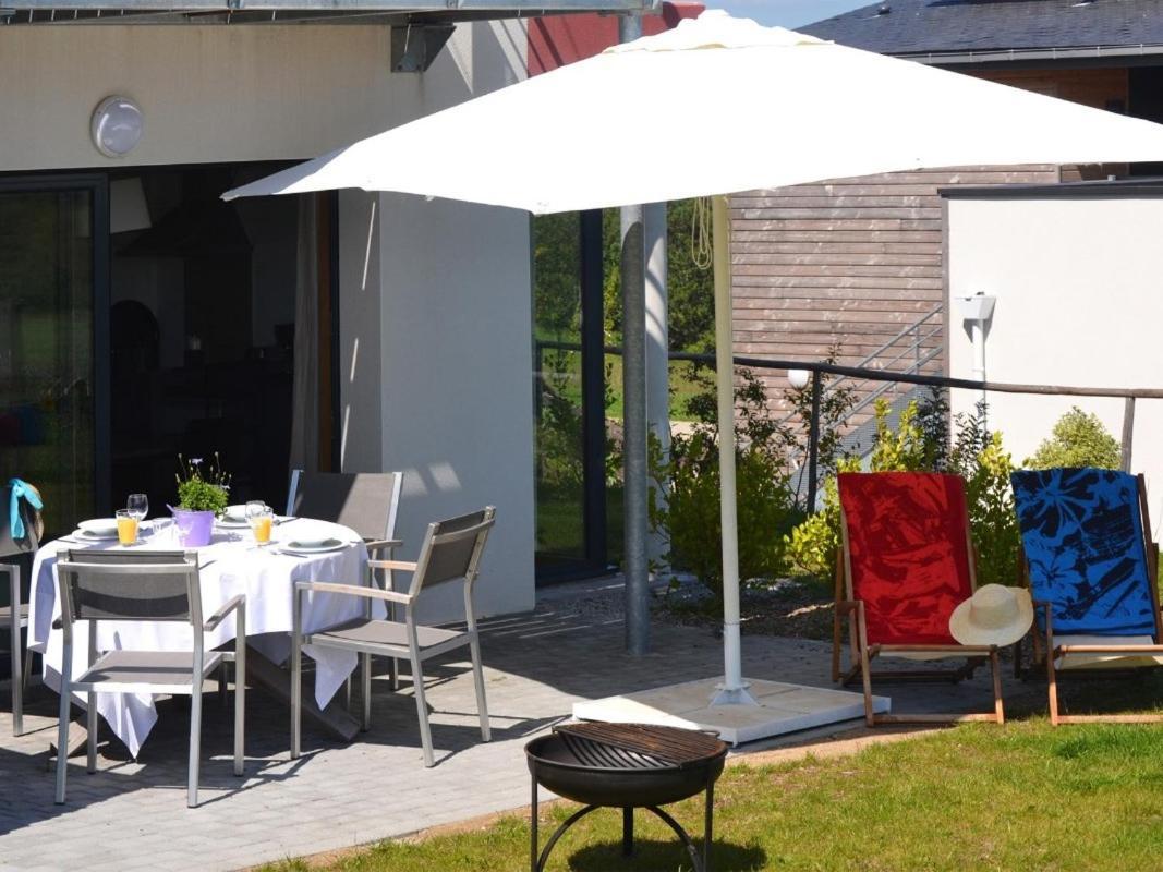 Gites & Tiny Houses Les Hauts De Toulvern Baden Rum bild
